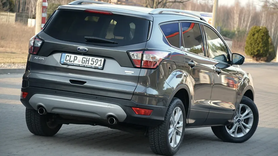 FORD Kuga -
