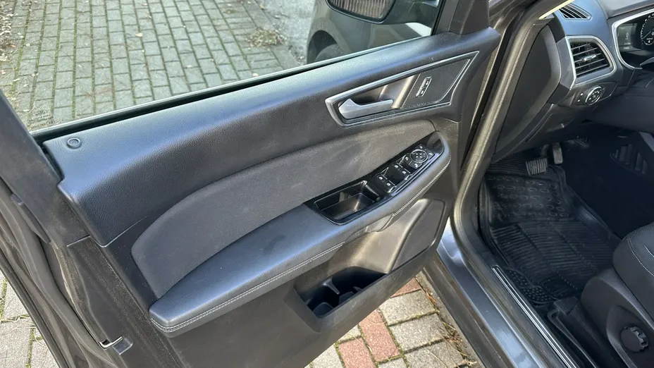 FORD S-MAX -