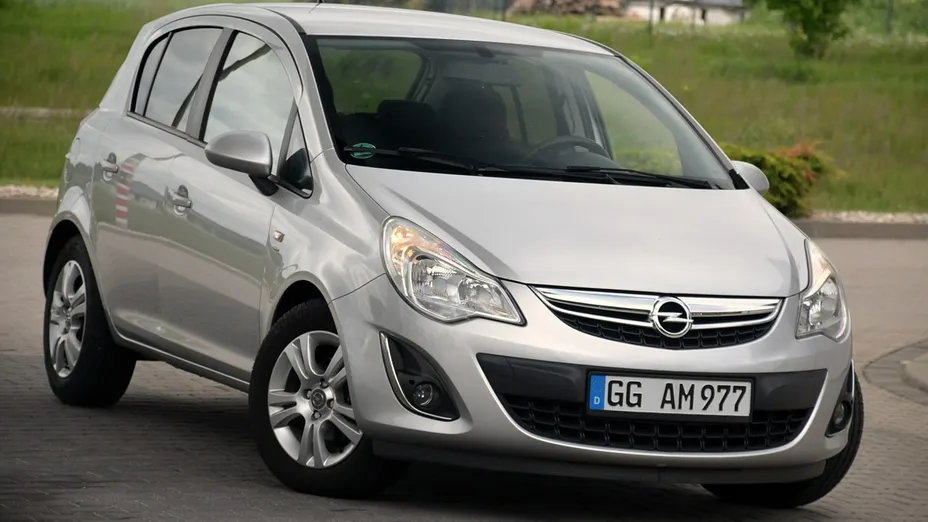 OPEL Corsa -