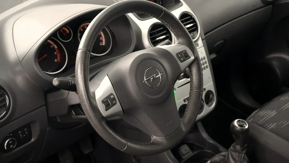 OPEL Corsa -