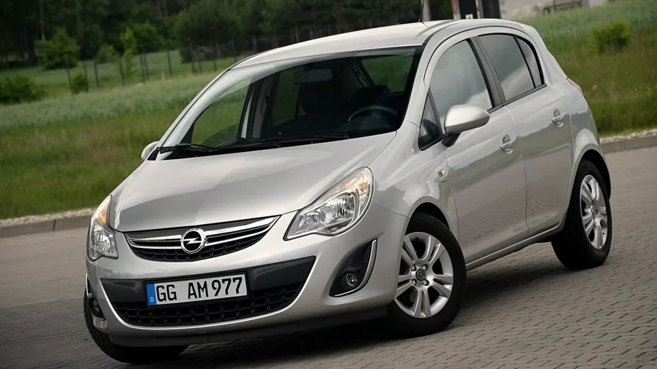 OPEL Corsa -