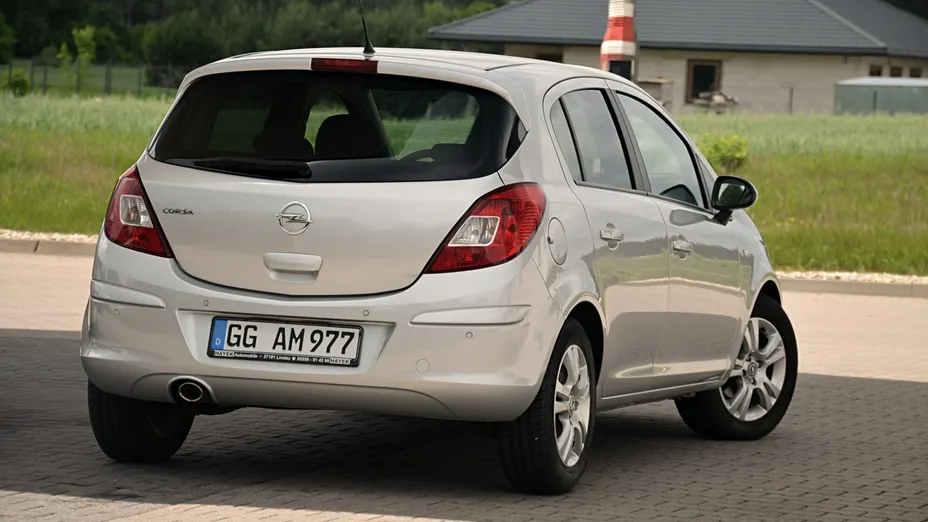 OPEL Corsa -