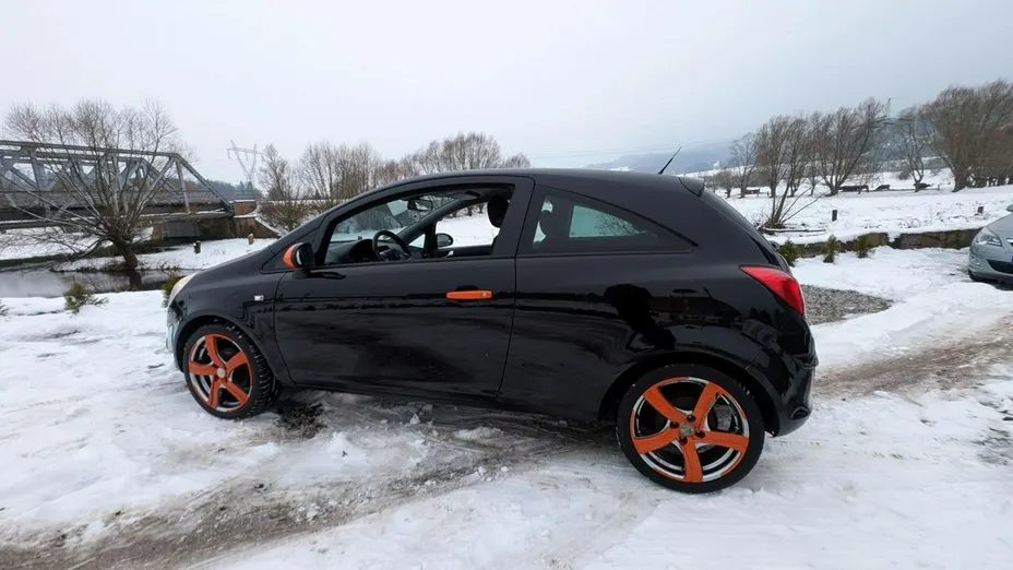 OPEL Corsa -