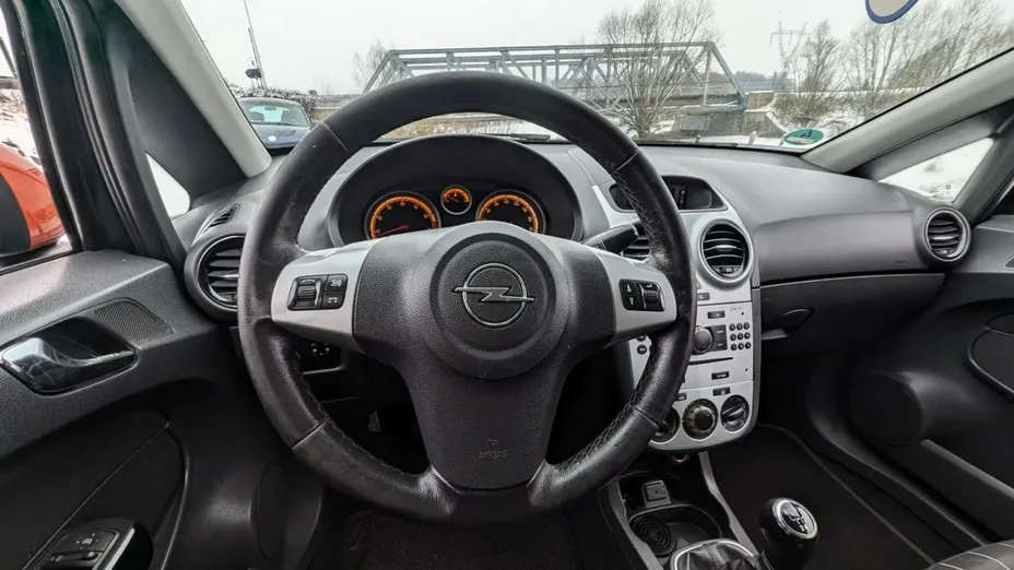 OPEL Corsa -