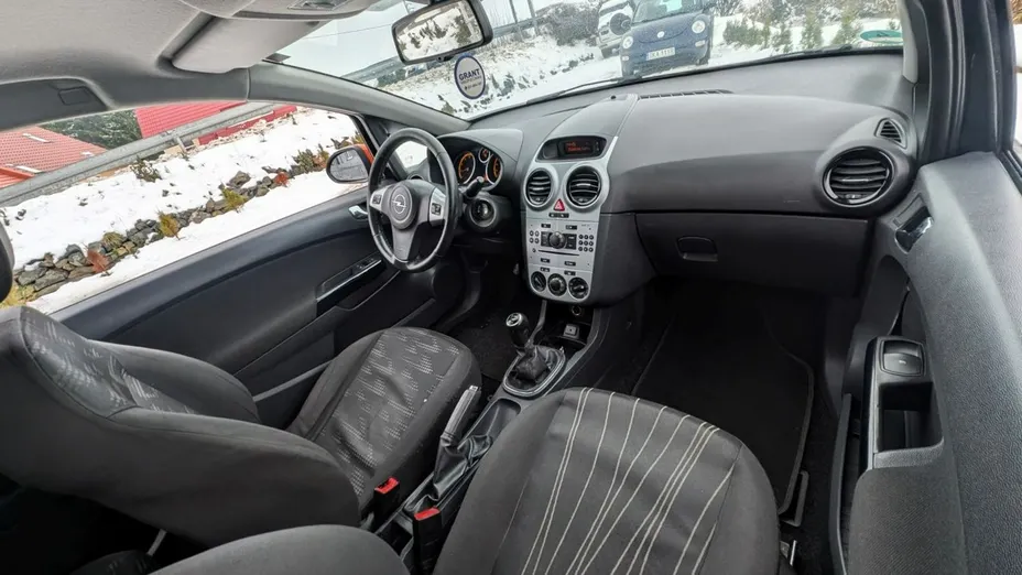 OPEL Corsa -