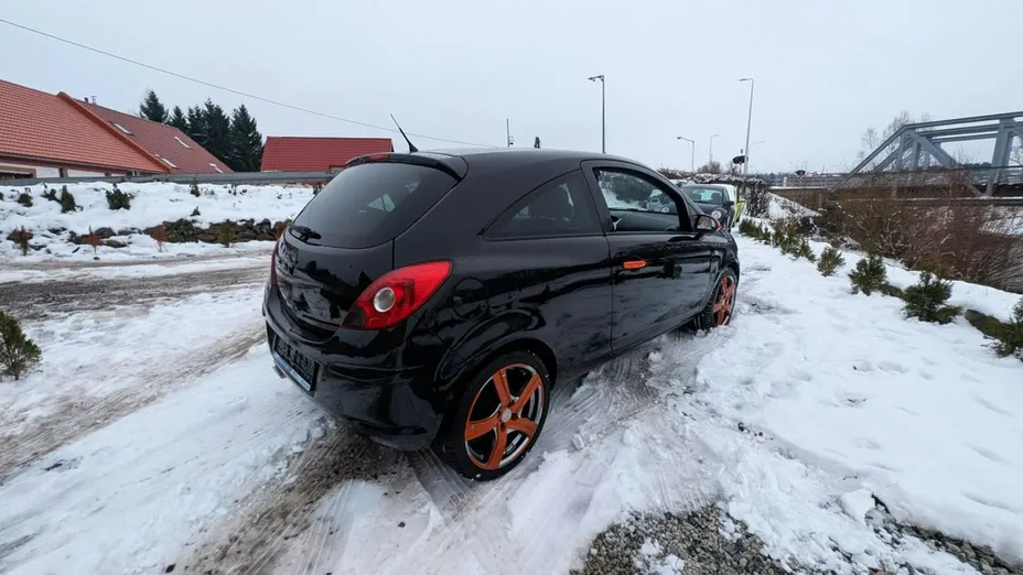 OPEL Corsa -