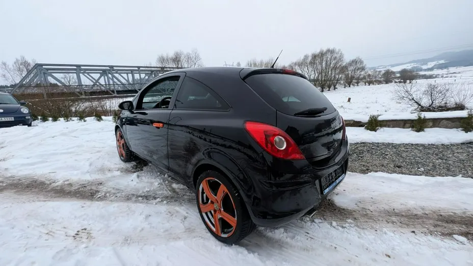 OPEL Corsa -
