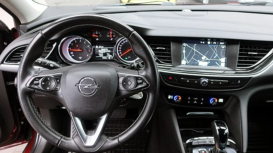 OPEL Insignia -