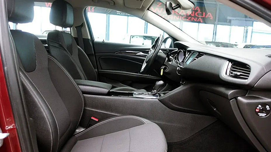 OPEL Insignia -