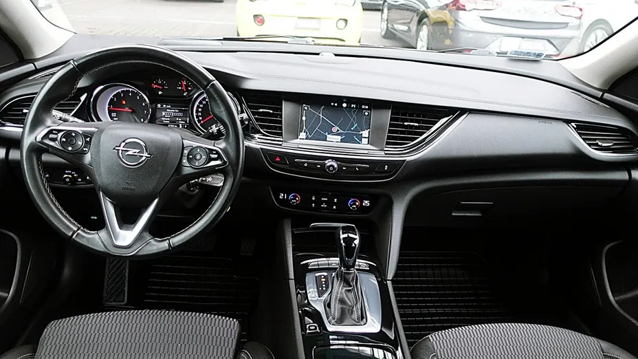 OPEL Insignia -