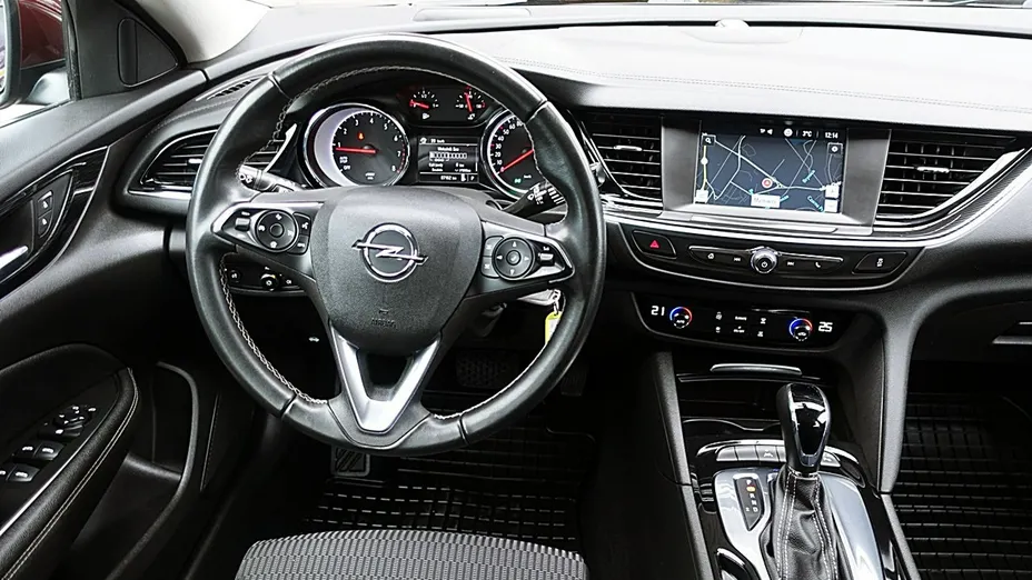 OPEL Insignia -