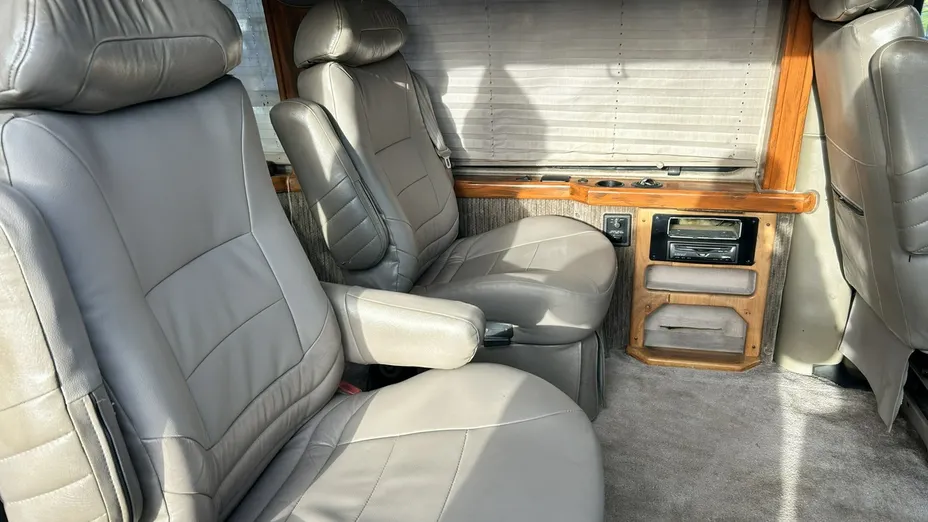 GMC Savana -