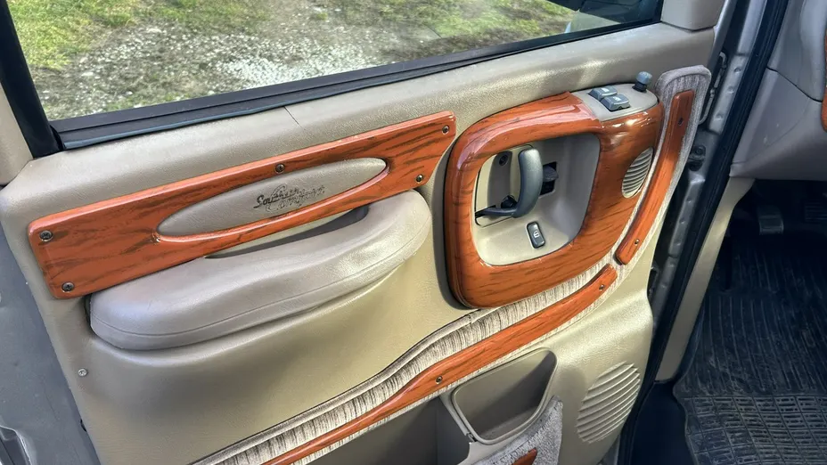 GMC Savana -