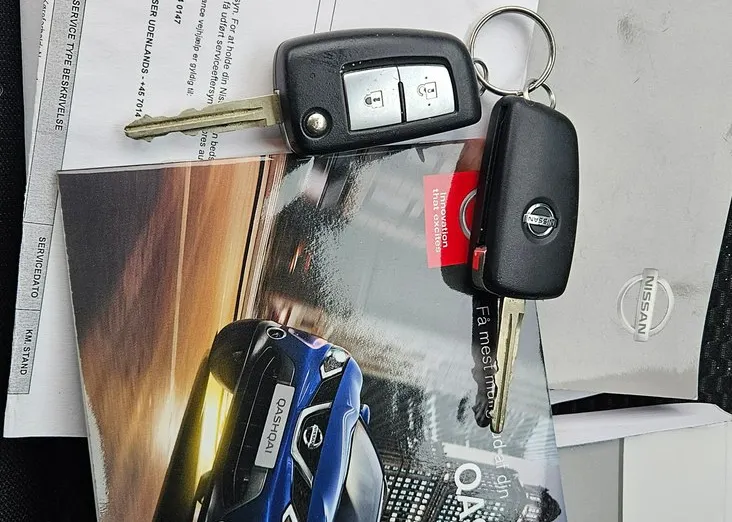 NISSAN Qashqai -