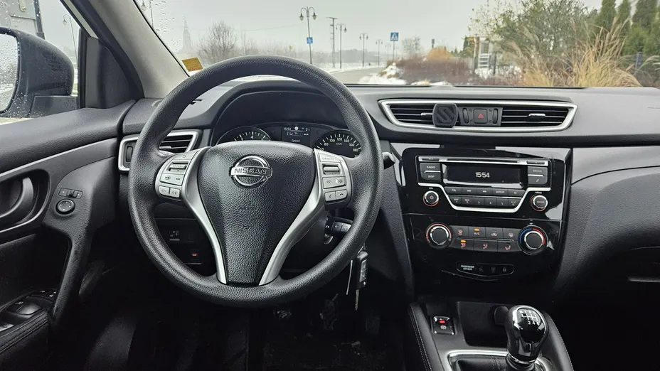 NISSAN Qashqai -