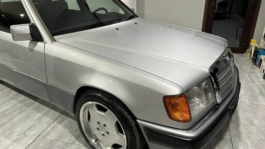 MERCEDES-BENZ 124 -