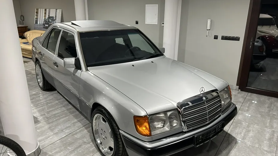 MERCEDES-BENZ 124 -
