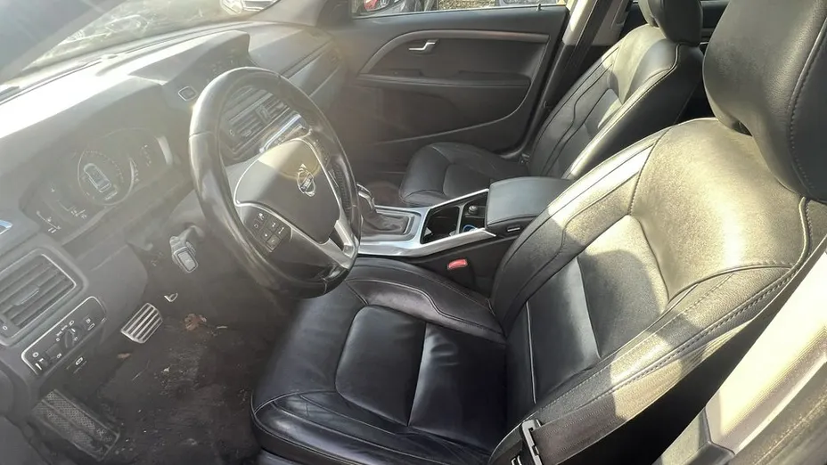 VOLVO V70 -