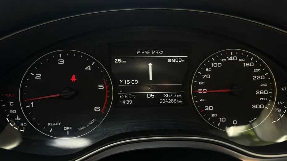 AUDI A6 -