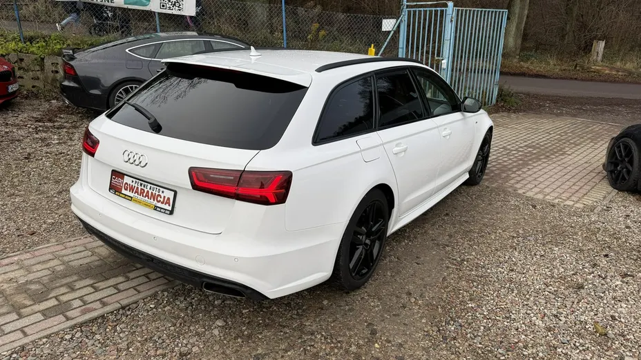 AUDI A6 -