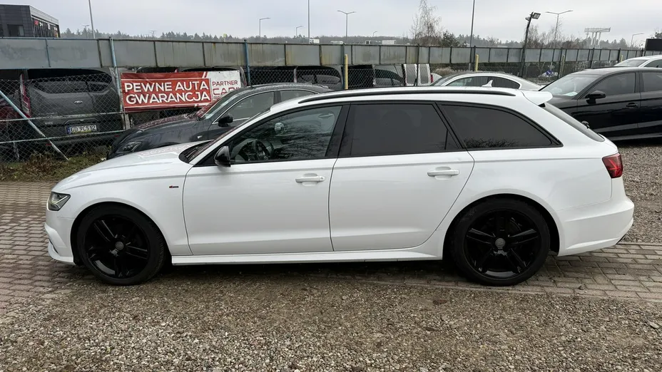AUDI A6 -
