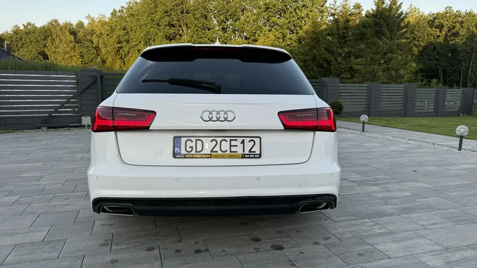 AUDI A6 -