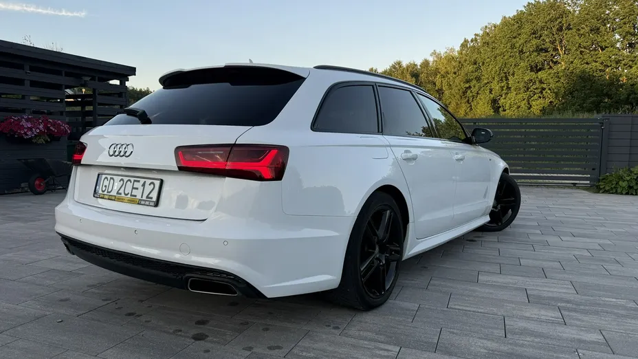 AUDI A6 -