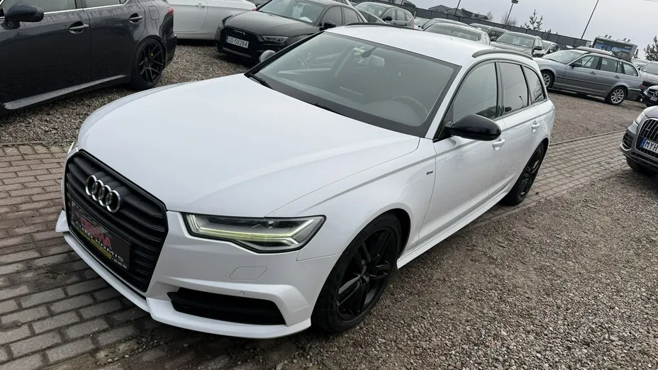 AUDI A6 -