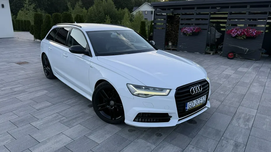 AUDI A6 -