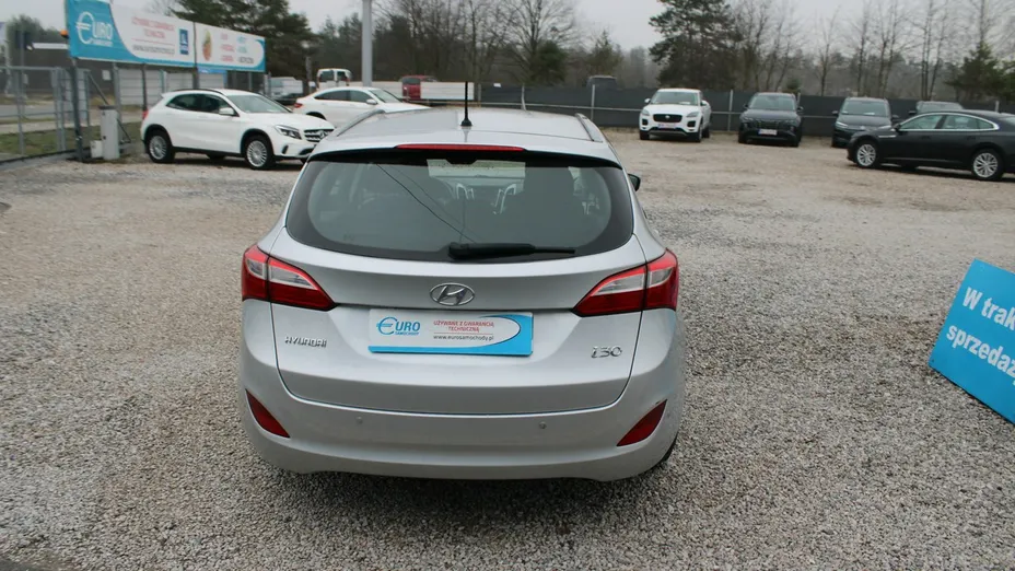 HYUNDAI i30 -
