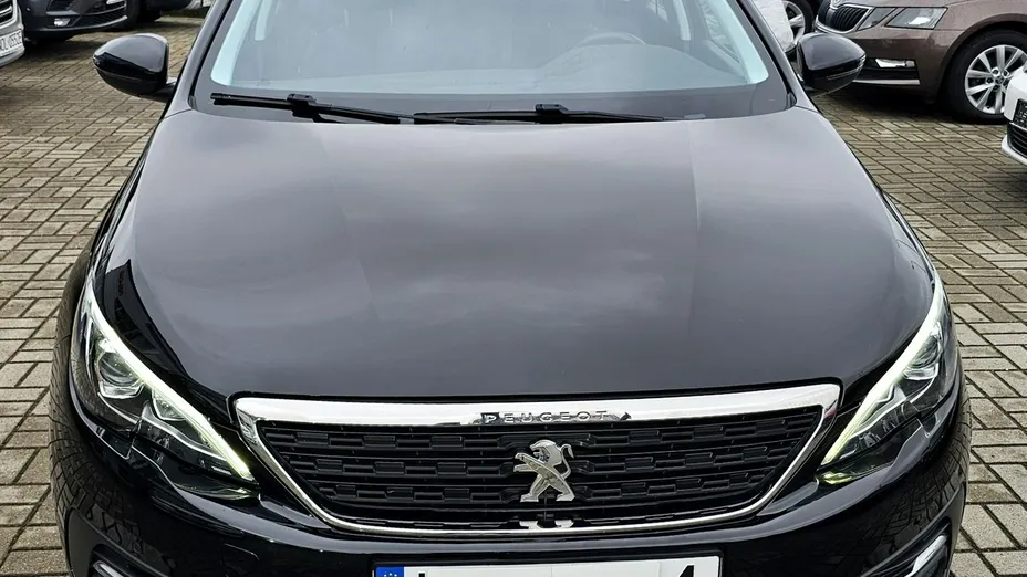PEUGEOT 308 -