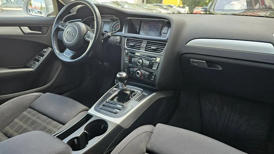 AUDI A4 -