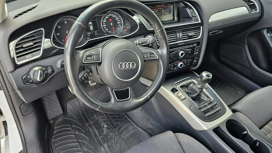 AUDI A4 -