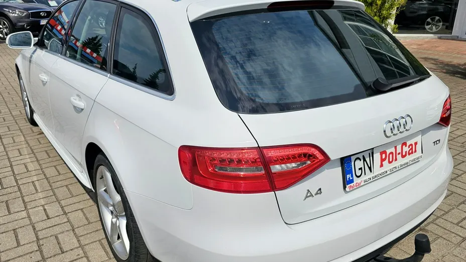 AUDI A4 -