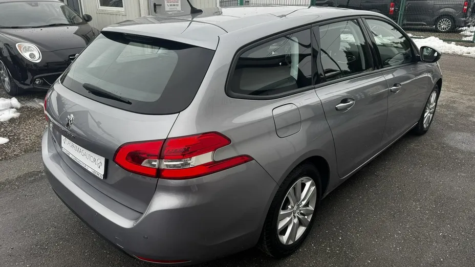 PEUGEOT 308 -
