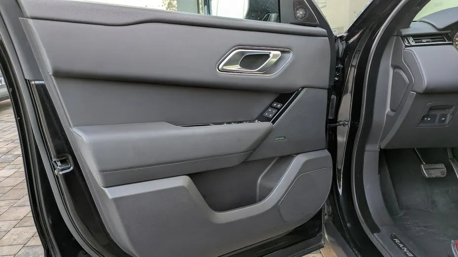 LAND ROVER Range Rover Velar -