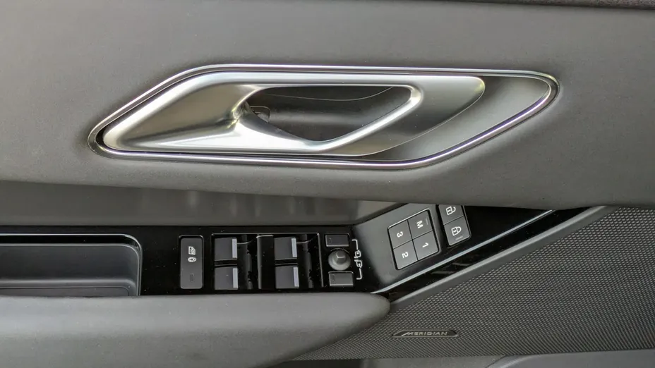 LAND ROVER Range Rover Velar -