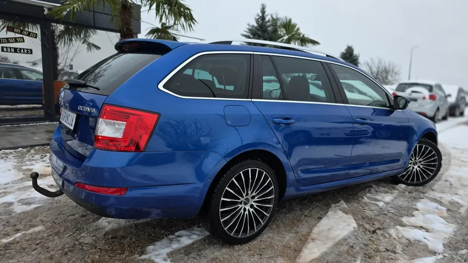 SKODA Octavia -