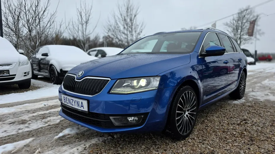 SKODA Octavia -