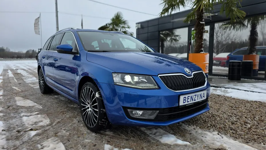 SKODA Octavia -