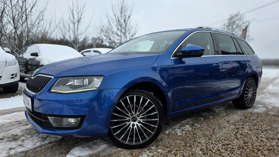 SKODA Octavia -