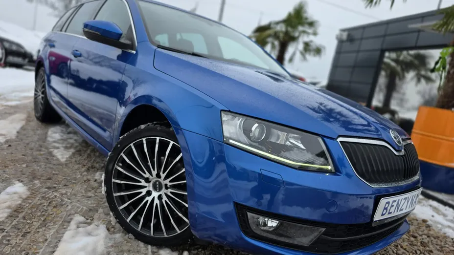 SKODA Octavia -