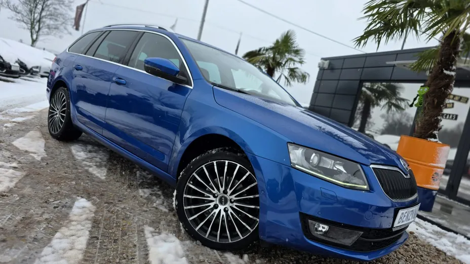 SKODA Octavia -