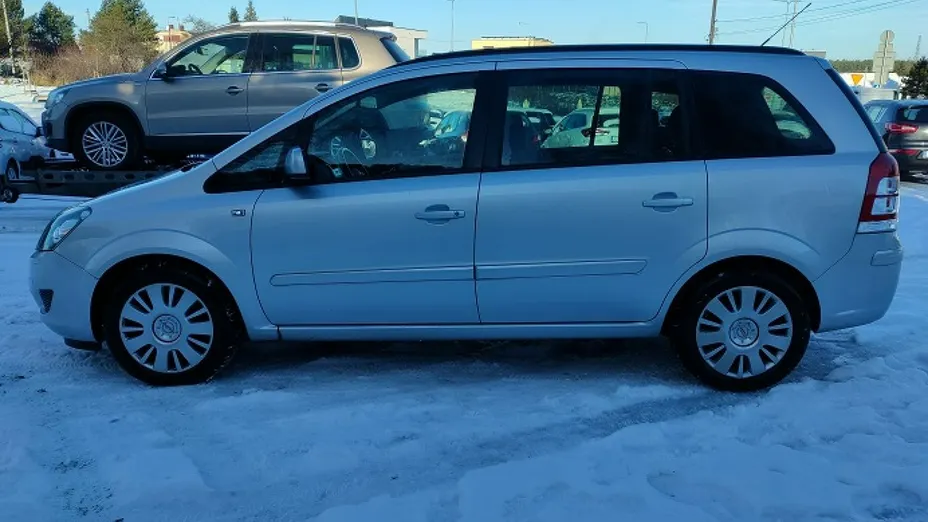 OPEL Zafira -