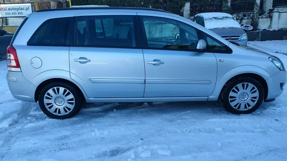 OPEL Zafira -