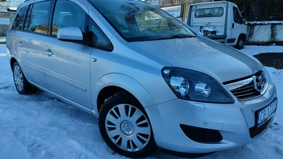 OPEL Zafira -