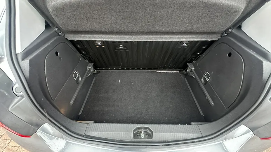 OPEL Corsa -