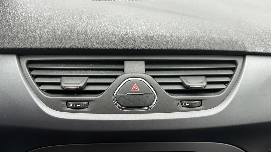 OPEL Corsa -