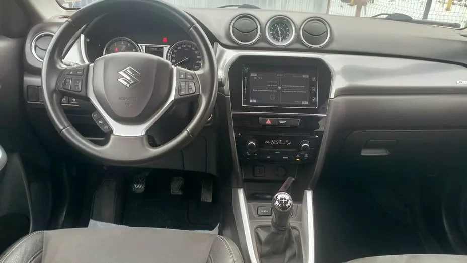 SUZUKI Vitara -