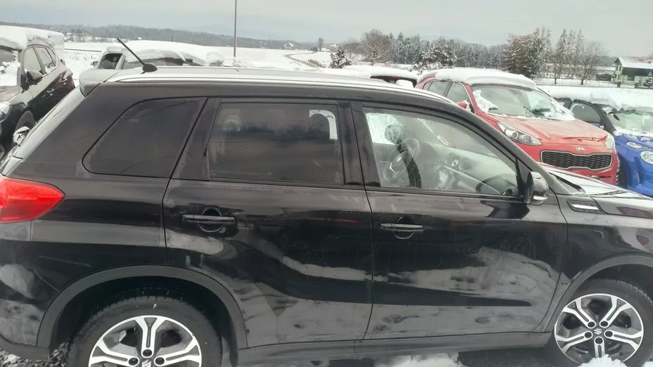 SUZUKI Vitara -